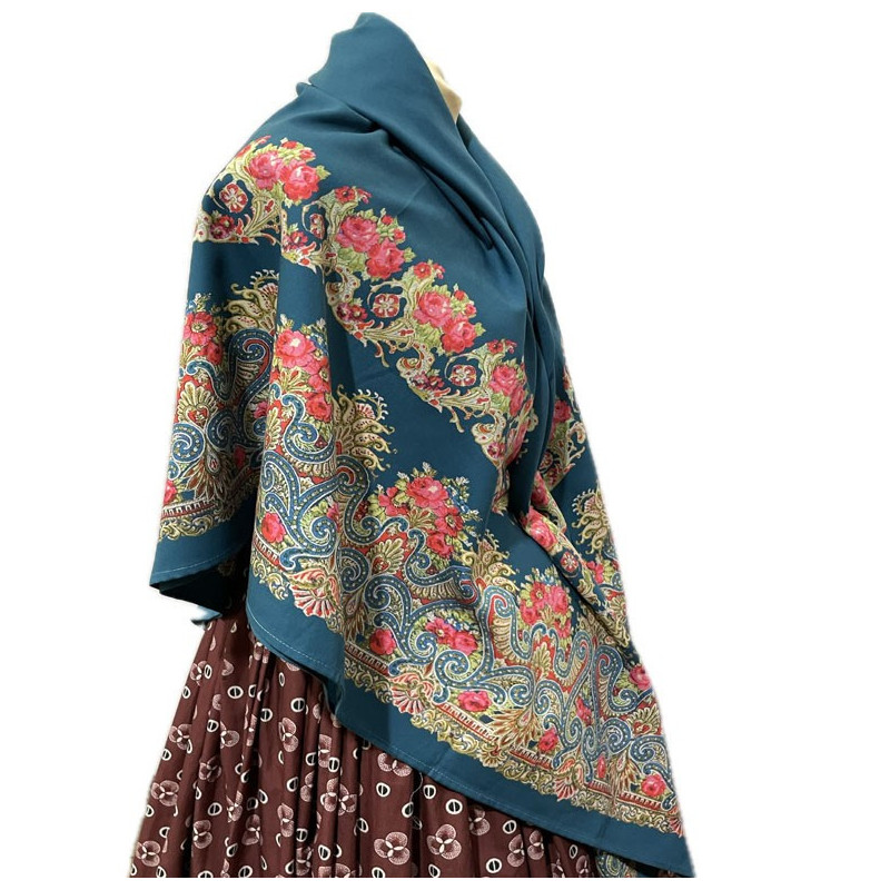 mantón estampado rosas azul