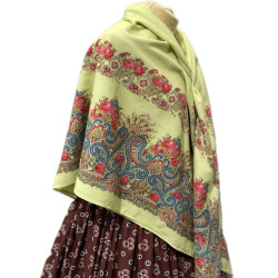 mantón estampado rosas amarillo