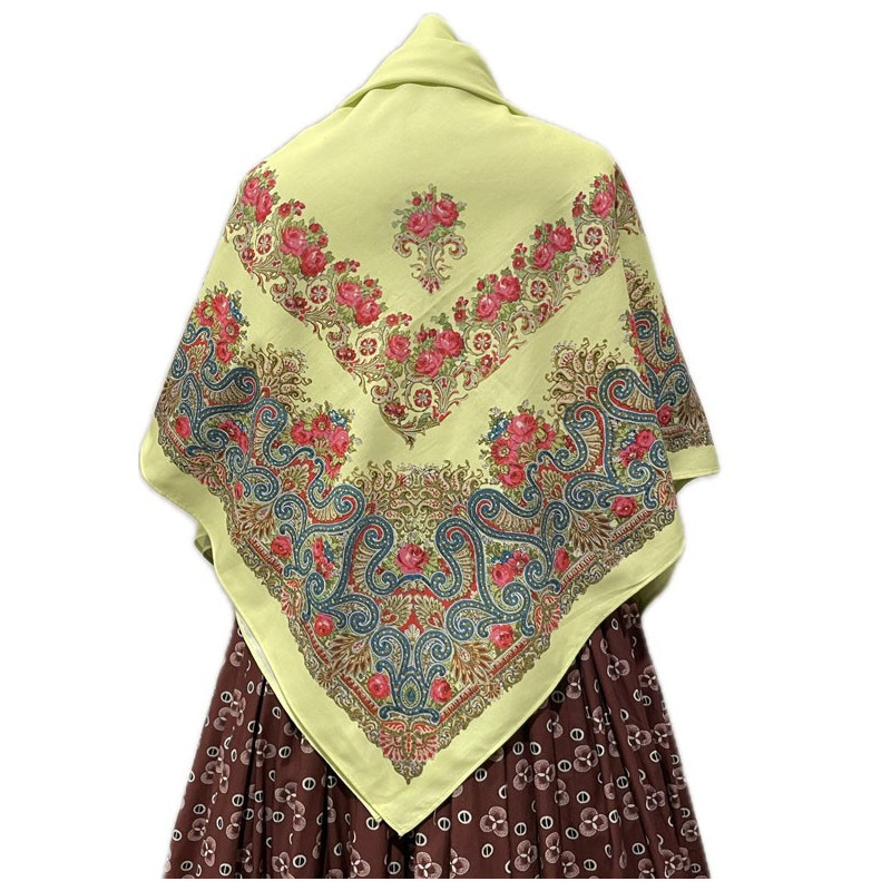 mantón estampado rosas amarillo