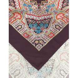 MANTÓN ESTAMPADO ENREJADO GRANATE