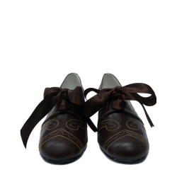 zapato pespunteado caoba