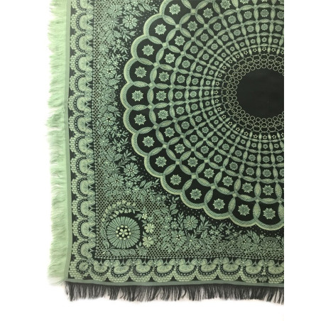 pañuelo negro verde claro