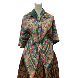 mantón estampado rosas granate