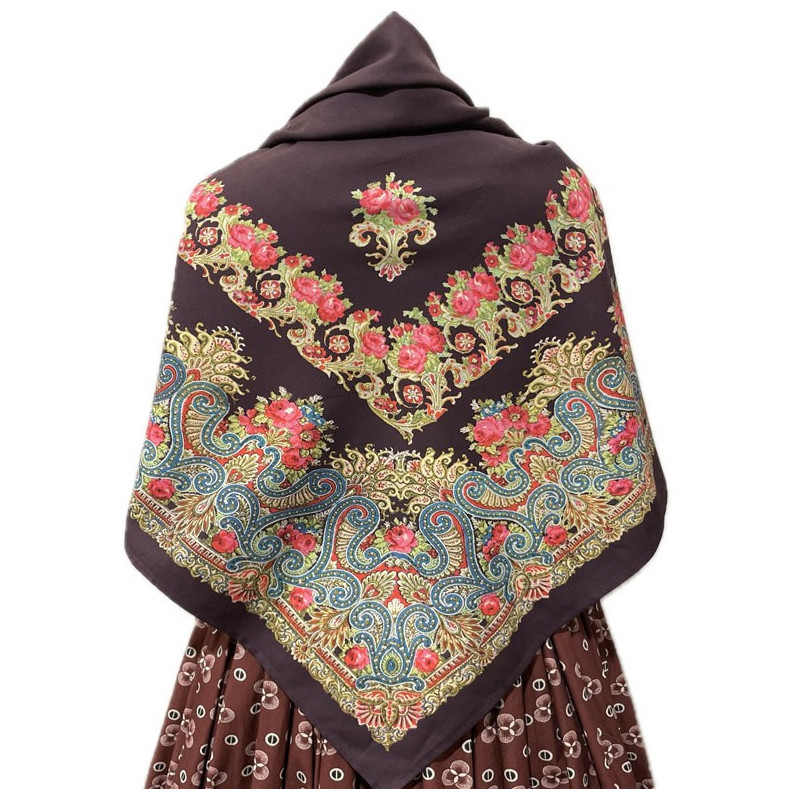 mantón estampado rosas granate