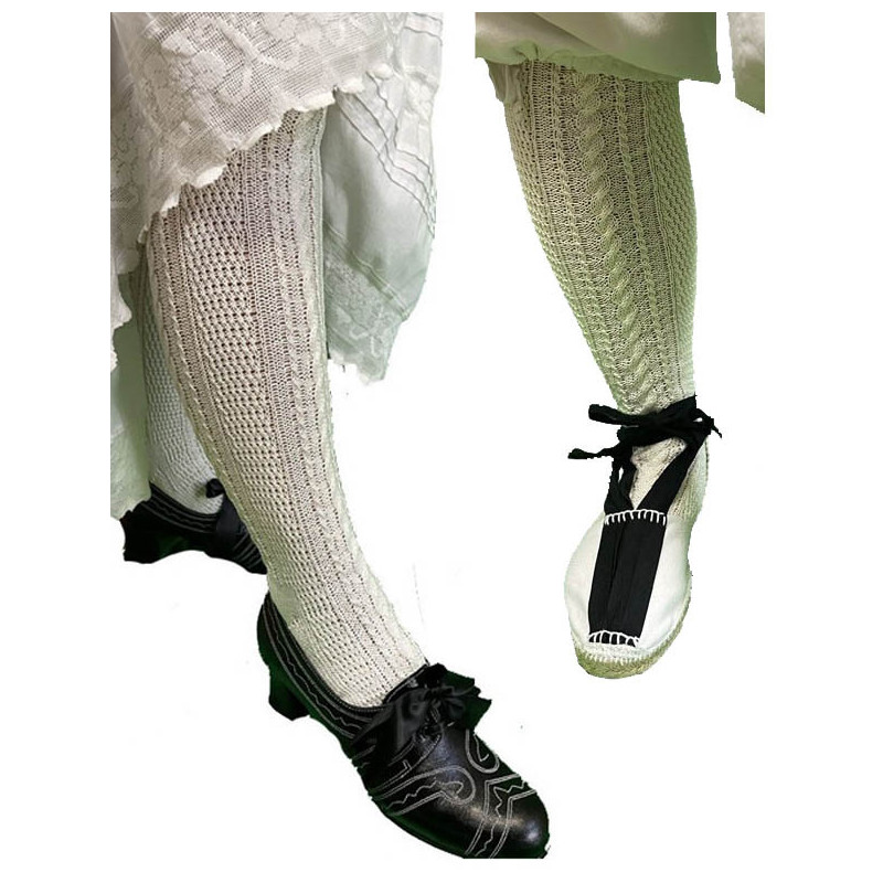 media corta blanca calada