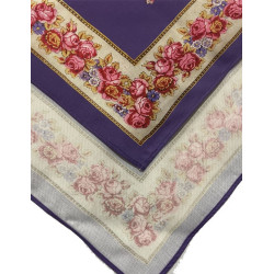 mantón estampado morado