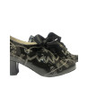 zapato pespuntes charol  tacón alto