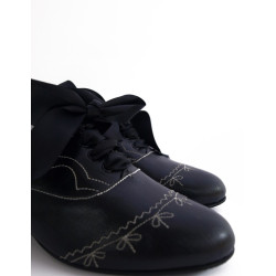 zapato pespuntes negro tacón alto