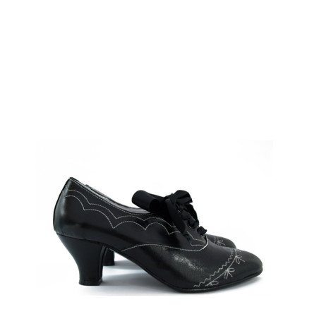 zapato pespuntes negro tacón alto