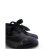 zapato pespuntes  negro tacón bajo