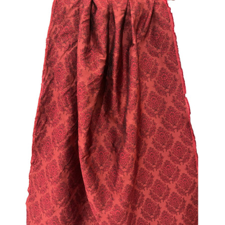 TELA LABRADA GRANATE ROJA