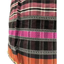 CORTE DE FALDA CUADROS NEGRA FUCSIA