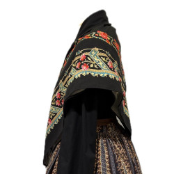 PAÑUELO NEGRO  ROSAS