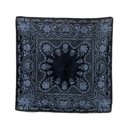 PAÑUELO SEDA NEGRO- AZUL CELESTE