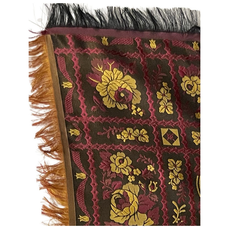 PAÑUELO DE SEDA NEGRO ROJO-ORO